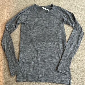 Lululemon Gray Long Sleeve Top
